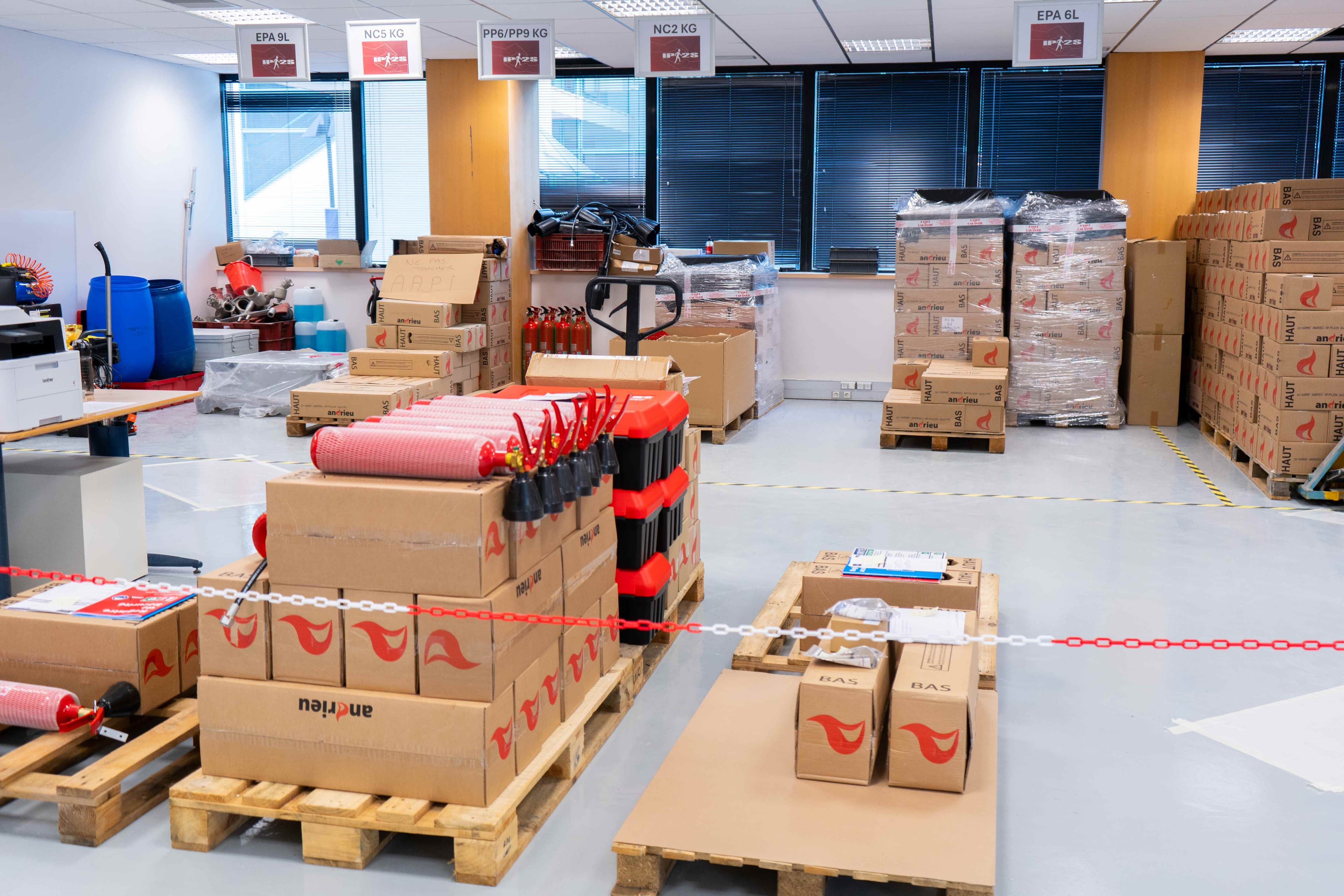 Notre entrepôt de stockage d'équipements incendie